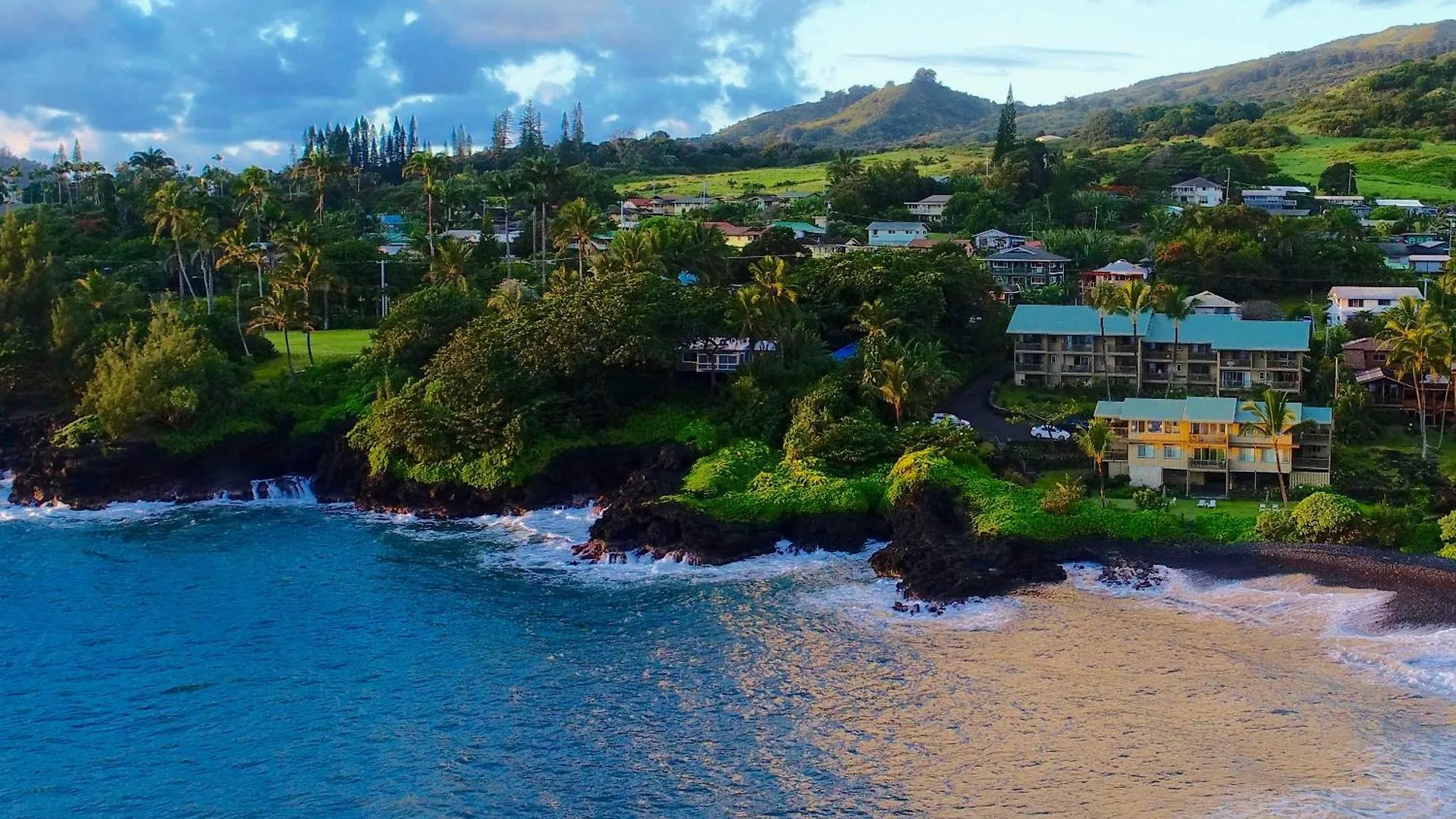 Hana Kai Maui - #1 Waikaloa Oceanfront 1Br 0*,  United States